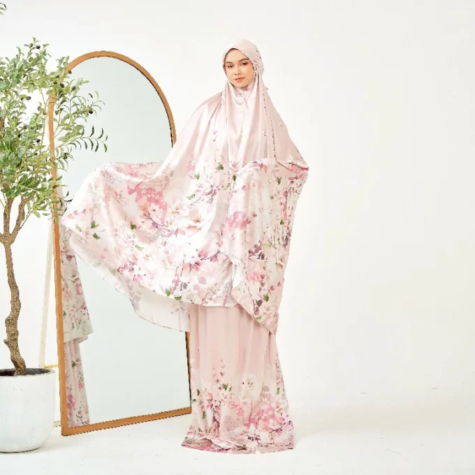 Zarviza Series - Rose Velvet