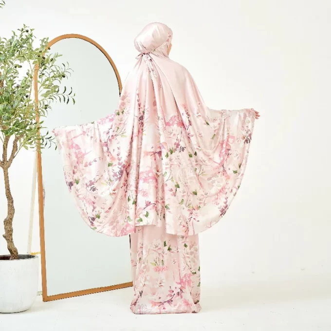 Zarviza Series - Rose Velvet