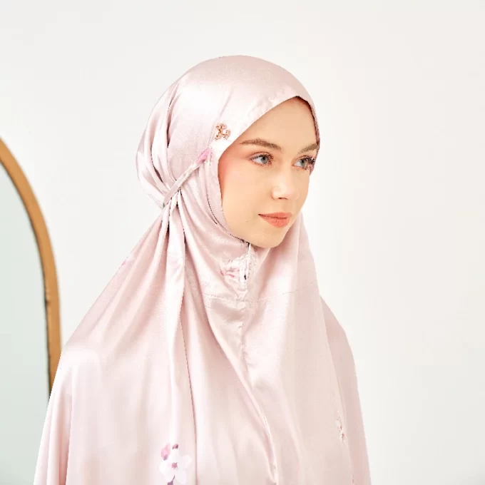 Zarviza Series - Rose Velvet