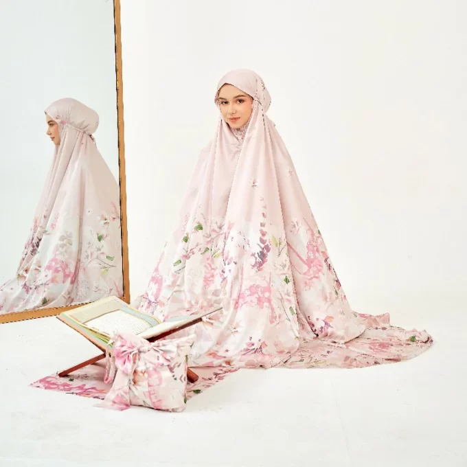 Zarviza Series - Rose Velvet