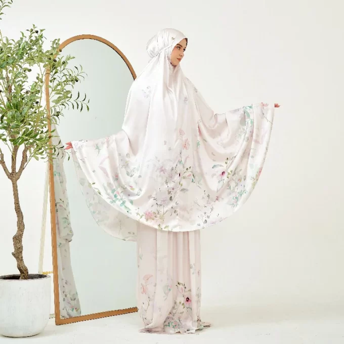 Zarviza Series - Rose Water