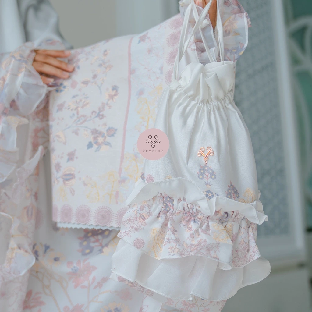 Iznik - Beyaz Series